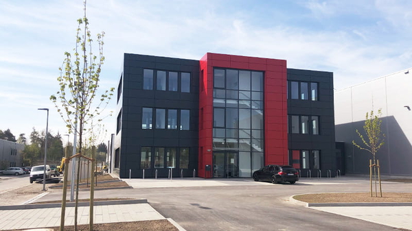 Übergabe des Bürogebäudes an Brooks CSS